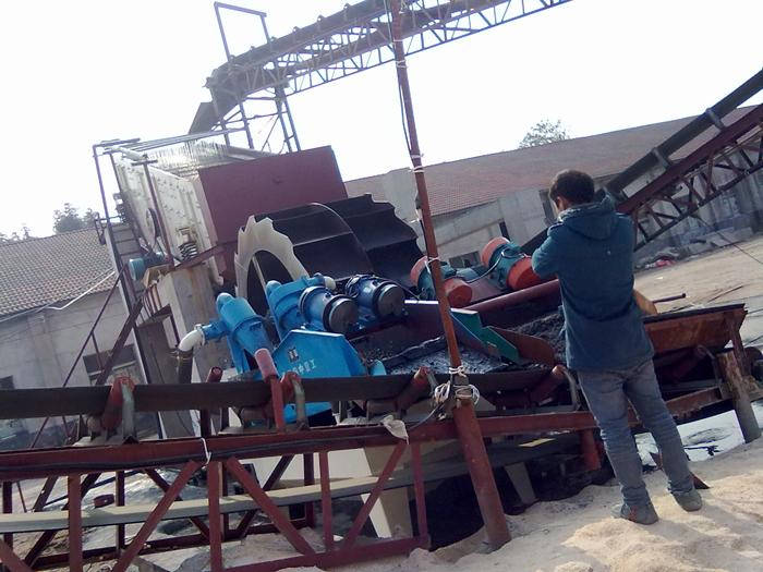 機制砂生產線配置脫水篩 機制砂生產線配置脫水篩.jpg